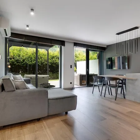 アパート Plazowa Pod Skocznia シュチルク